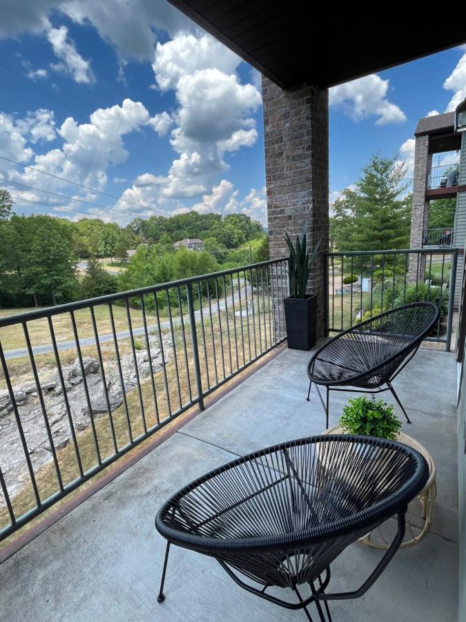 Couples Condo Retreat Overlooking Golf Course ブランソン・ウェスト エクステリア 写真